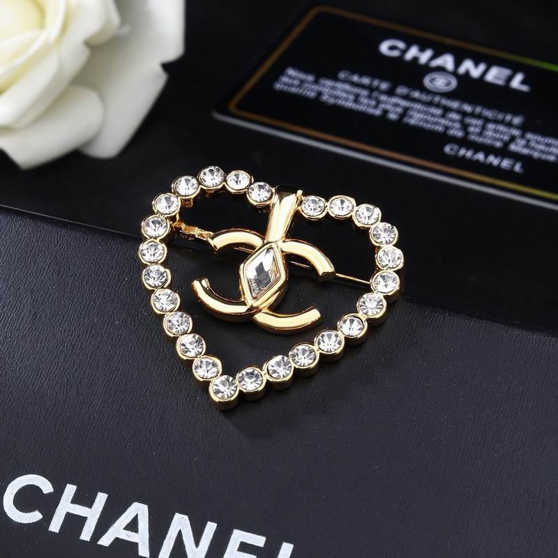 Chanel Brooch 05yxs17